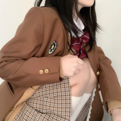 照片里的伴娘